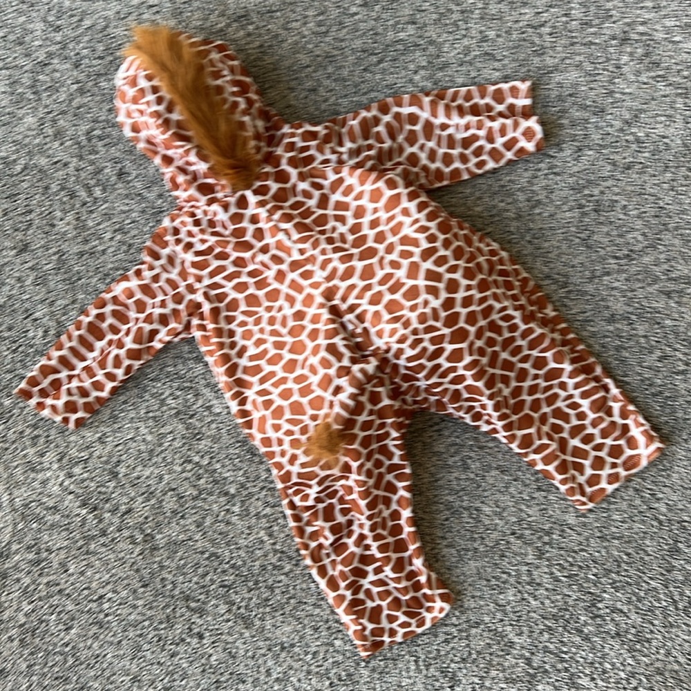 Chrisha Playful Plush Giraffe Costume - Picture 4 of 7